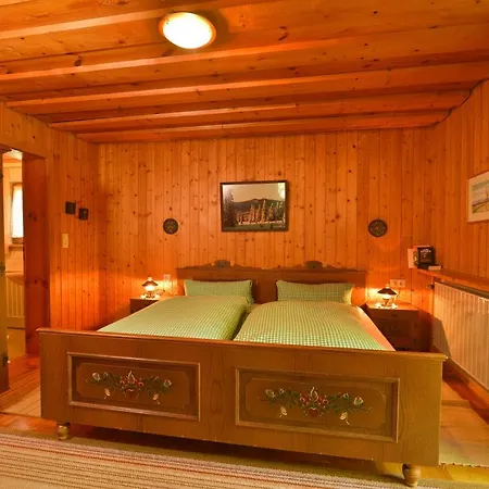 Waldheimat 2 *